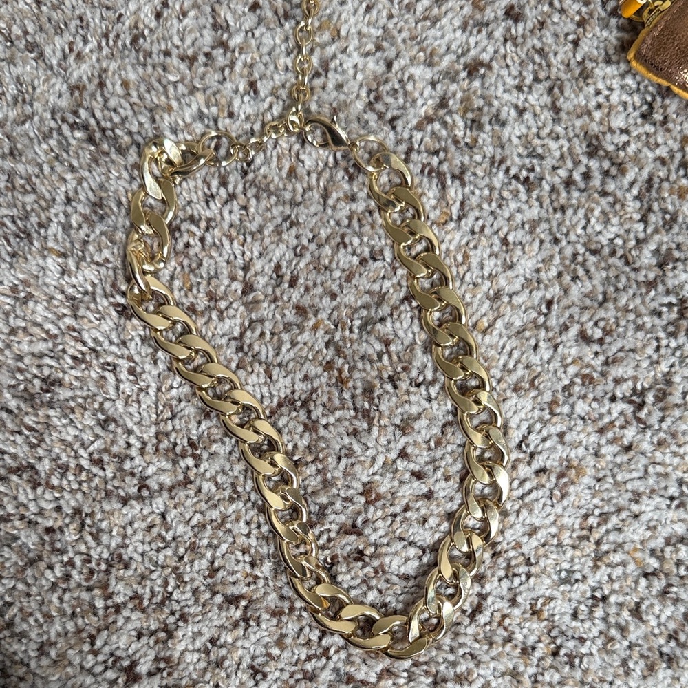 Chunky Gold Chain Necklace